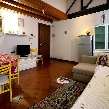 Holiday Treviso Suite LOMBARDI Exterior foto